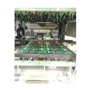 automaatne partiide mikrokontrollerite püsivara programmeerimine